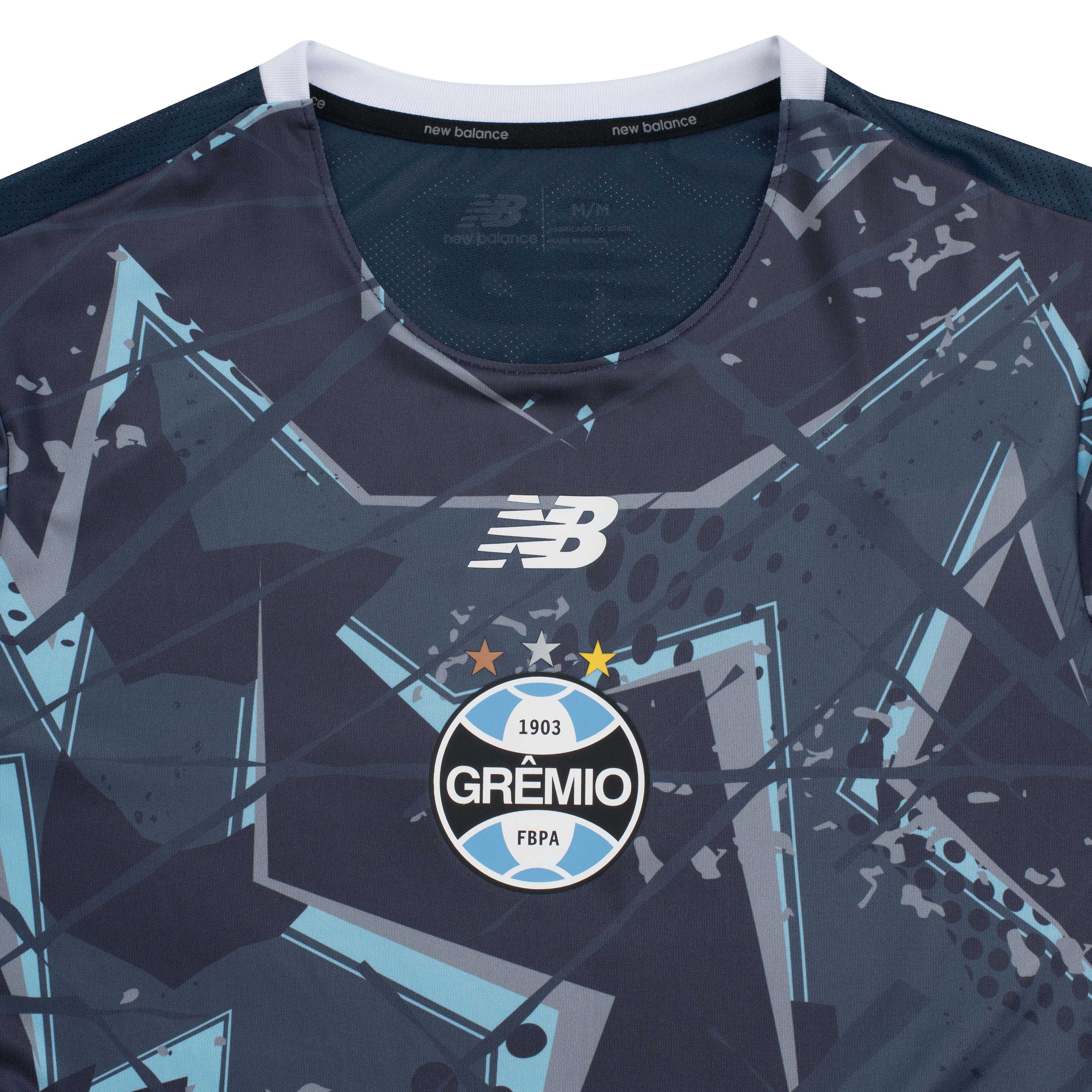 Camisa masculina Grêmio Pré-Jogo New Balance cor marinho vista lateral
